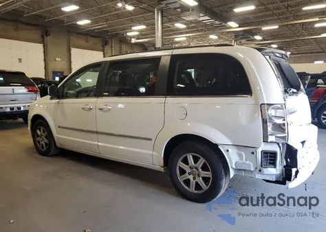 2010 Chrysler Town & Country Touring from USA, damaged, VIN 2A4RR5D14AR343960